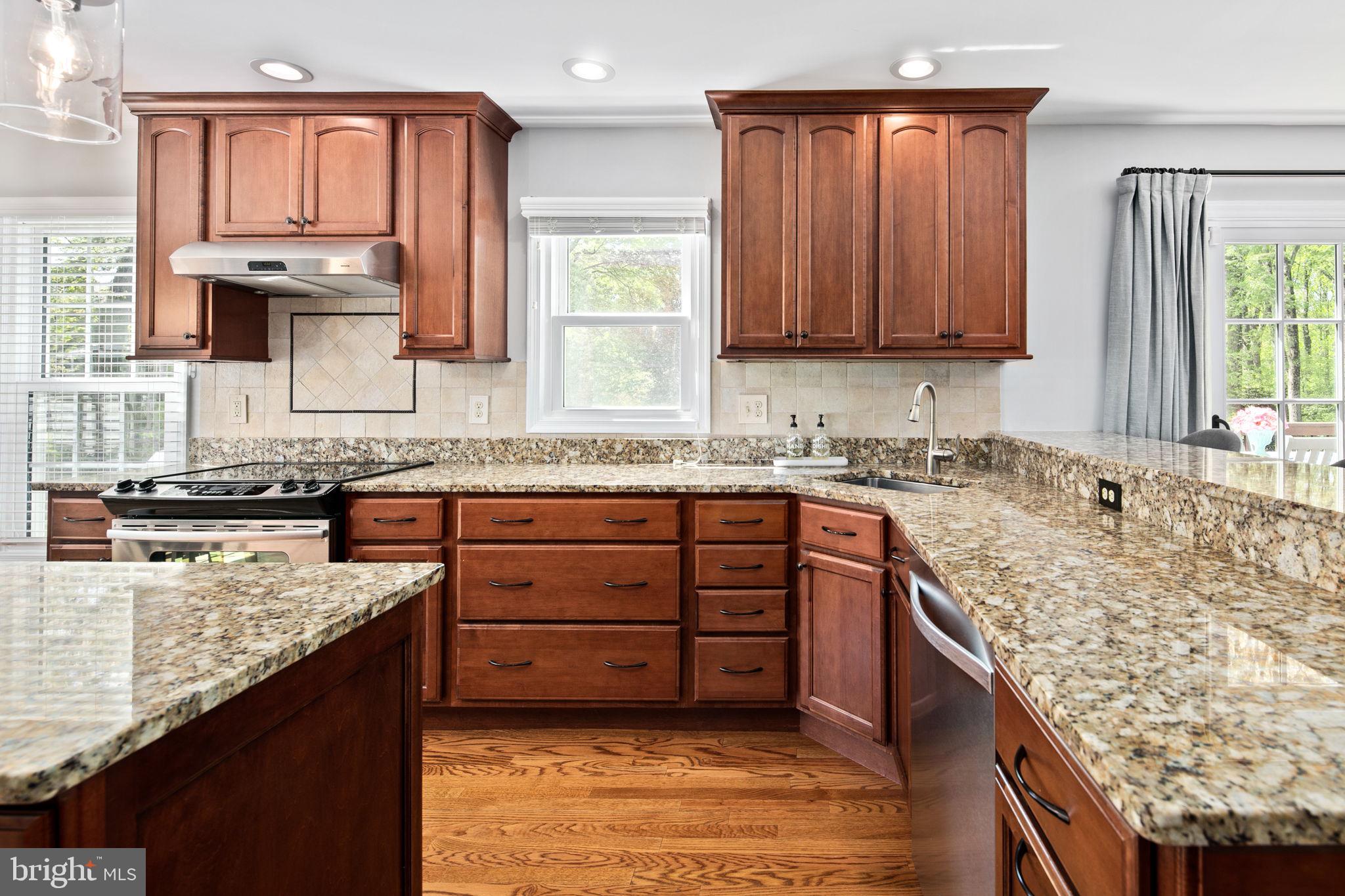 11903 Blue Spruce Road Reston, VA 20191 - Photo 21 of 60 Corner Sink for flow