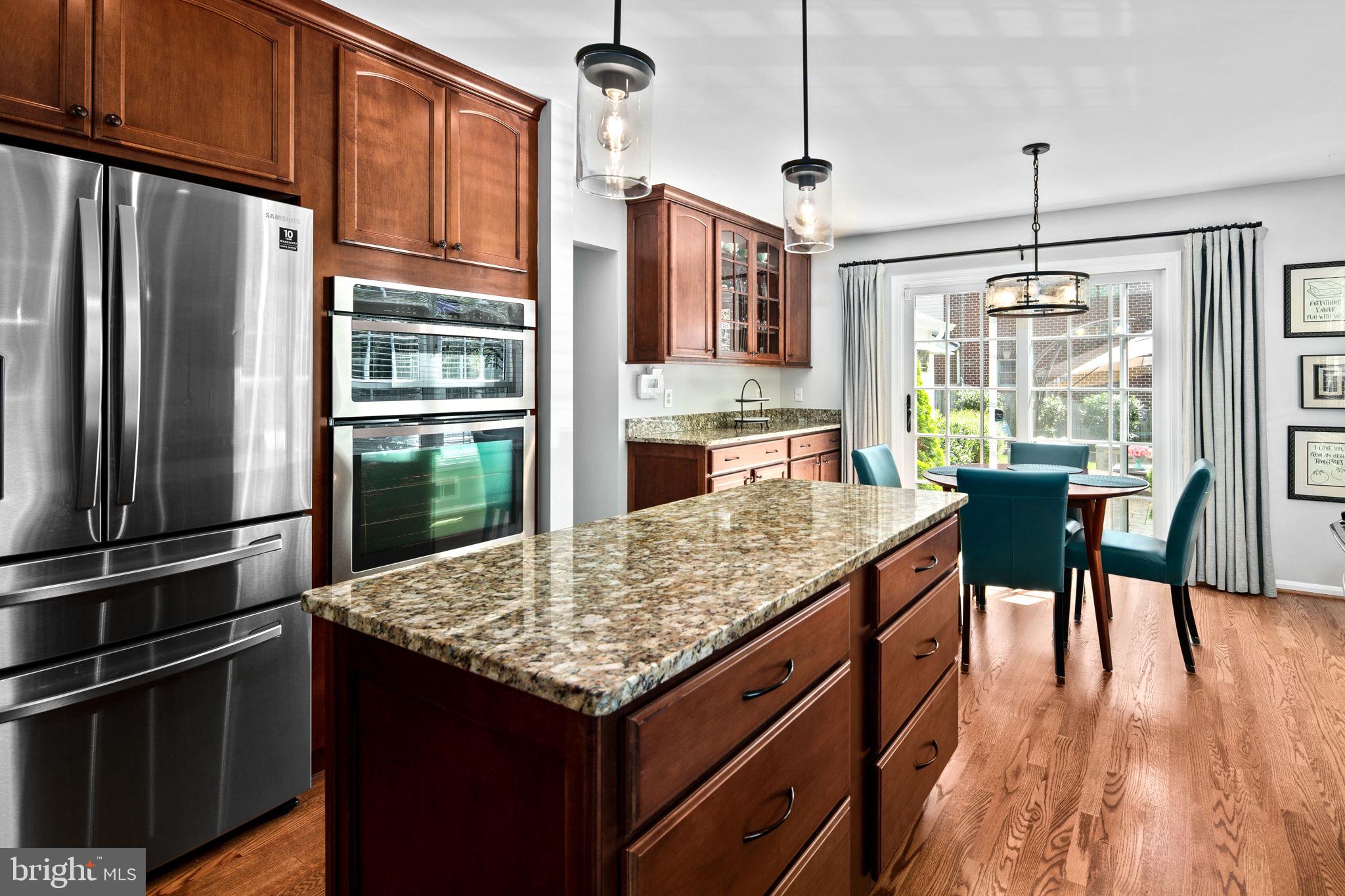 11903 Blue Spruce Road Reston, VA 20191 - Photo 22 of 60 Stainless appliances