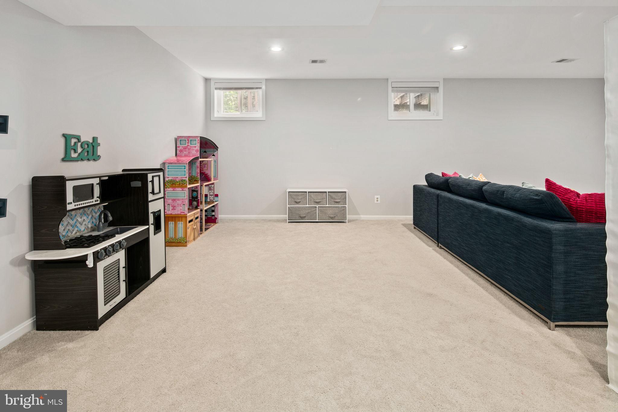 11903 Blue Spruce Road Reston, VA 20191 - Photo 48 of 60 Play area