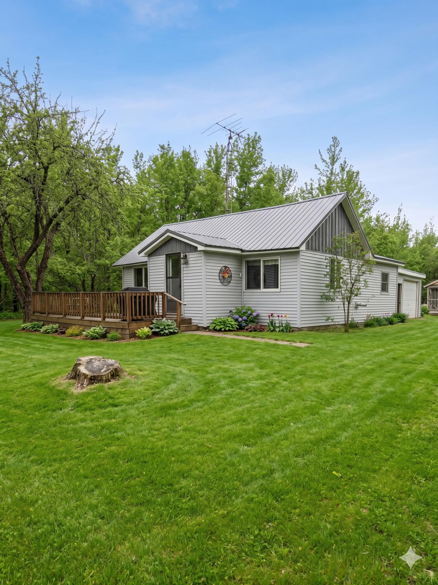 28690 South Raber Road Goetzville, MI 49736 - Photo 1 of 19 Gallery Image 1