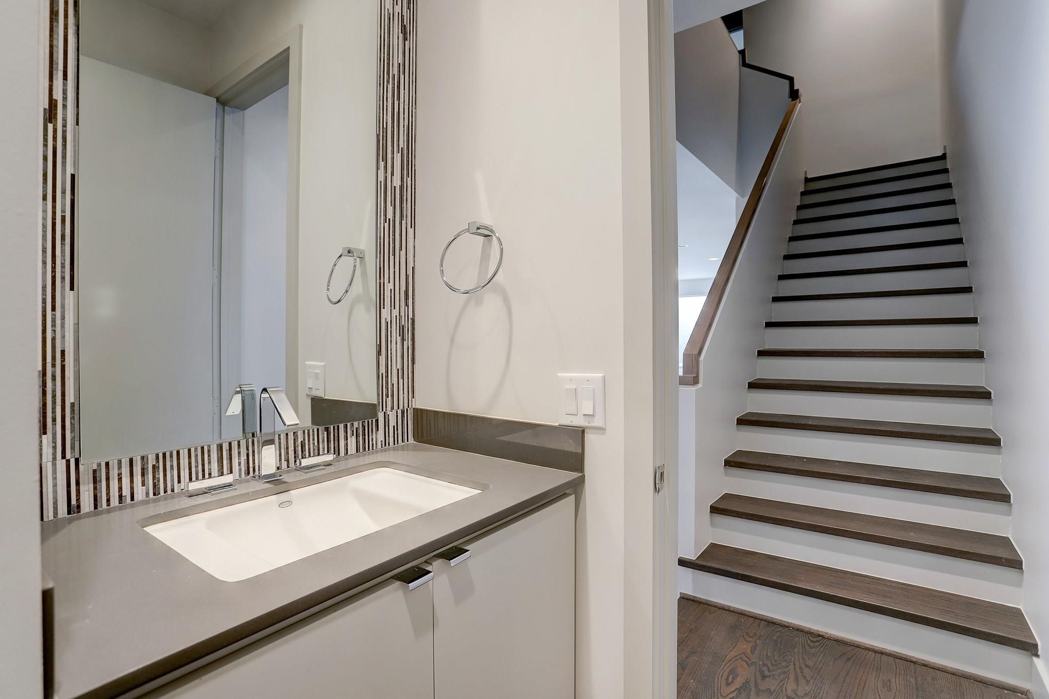 306 West Pierce Street Houston, TX 77019 - Photo 12 of 39