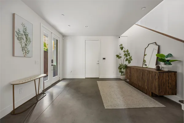 $7,000 | 306 West Pierce Street, Houston, TX 77019