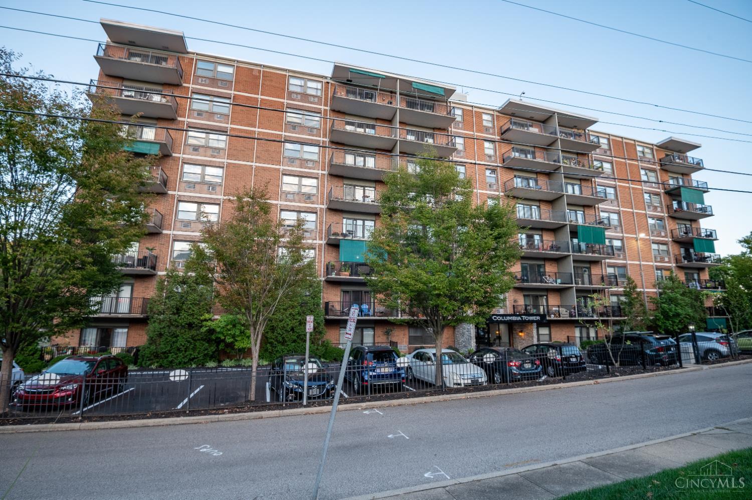 1815 William Howard Taft Road, Unit 207 Cincinnati, OH 45206 - Photo 2 of 23