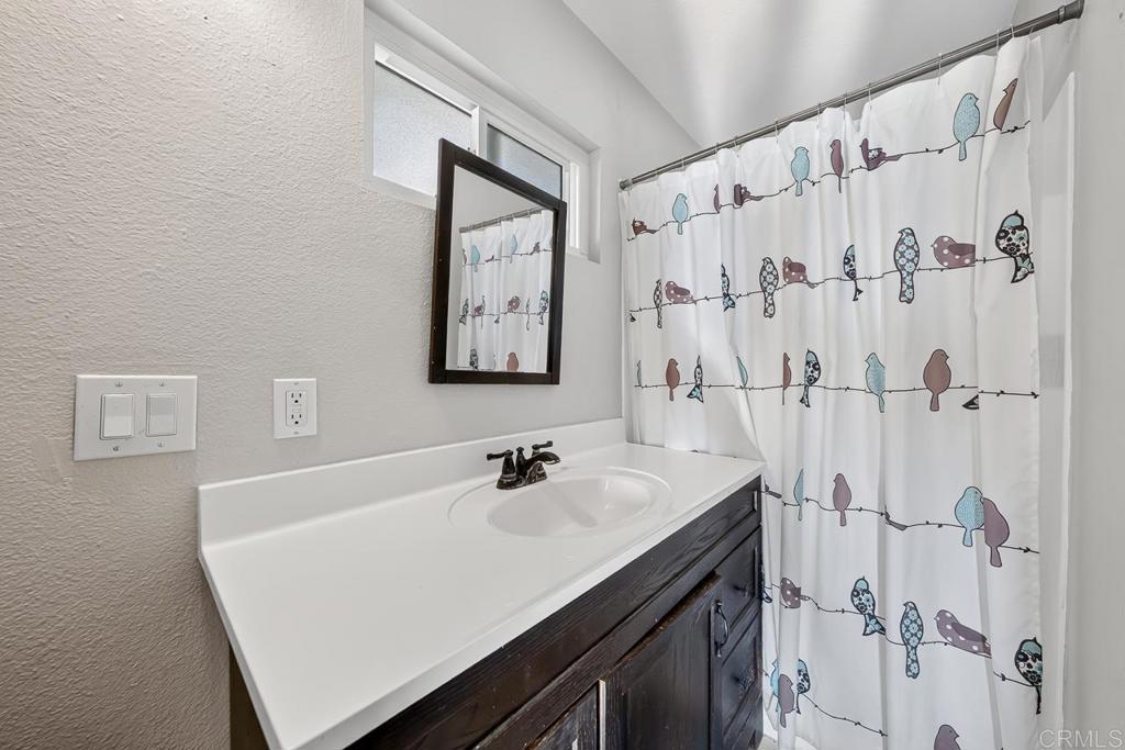 9512 Date Street Spring Valley, CA 91977 - Photo 10 of 37 Gallery Image 10