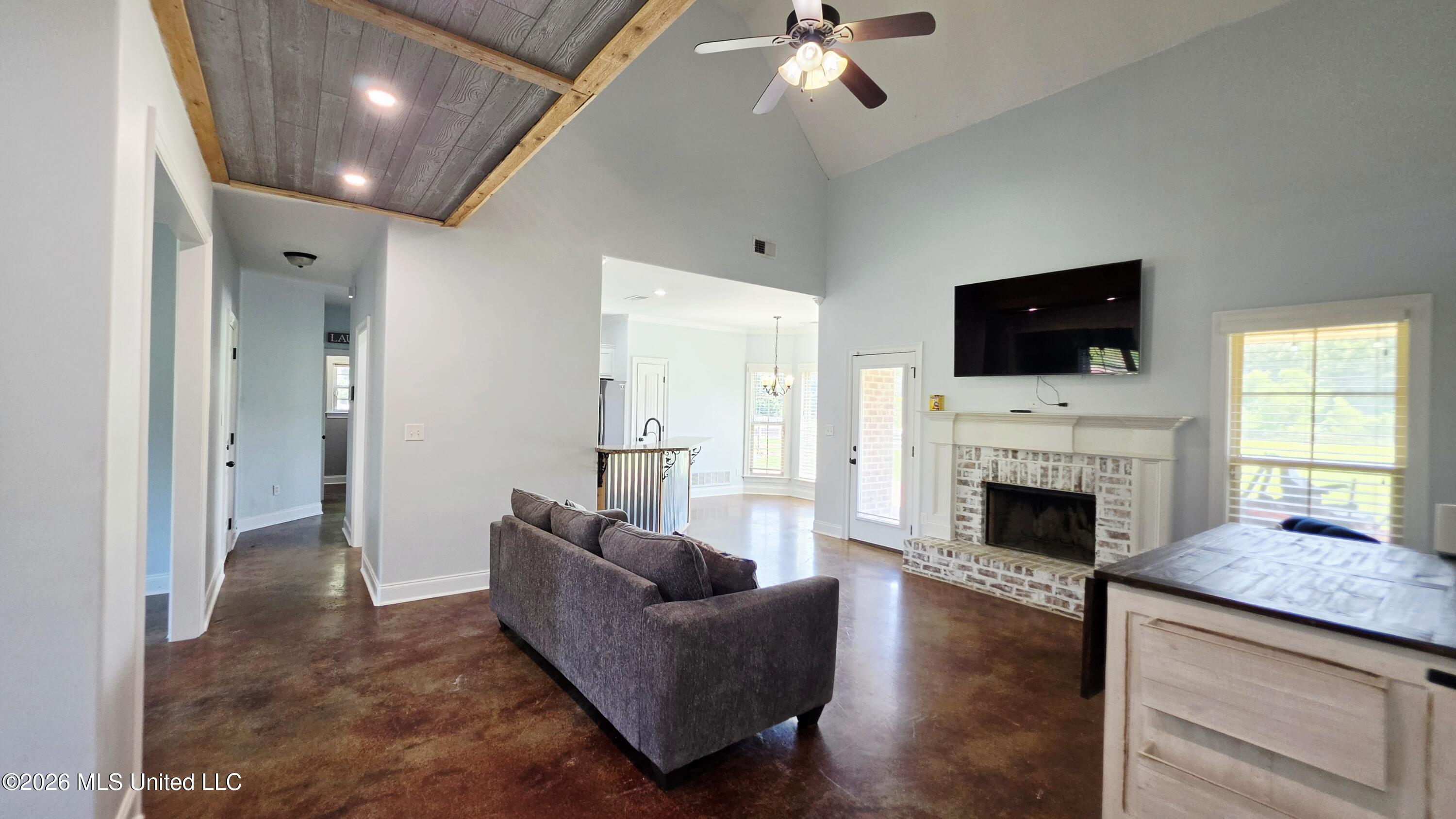 9567 Holly Springs Road Hernando, MS 38632 - Photo 6 of 34 20260818_141622