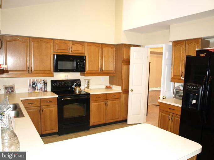 12585 Rock Ridge Road Herndon, VA 20170 - Photo 4 of 9 Kitchen #2