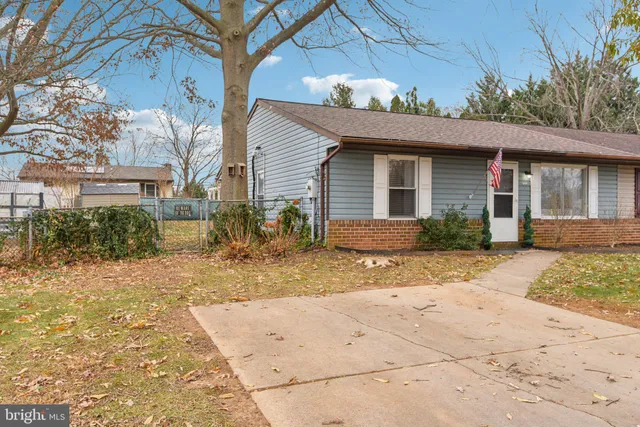 $285,000 | 827 Johahn Drive, Westminster, MD 21158