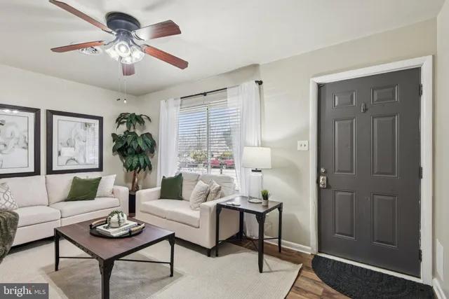 $285,000 | 827 Johahn Drive, Westminster, MD 21158