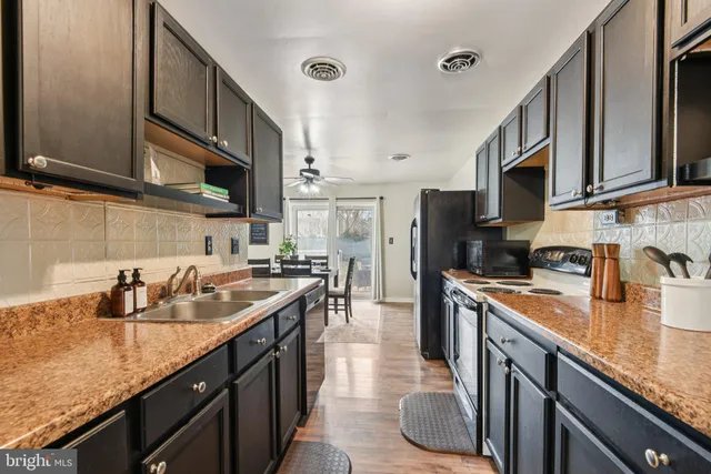 $285,000 | 827 Johahn Drive, Westminster, MD 21158