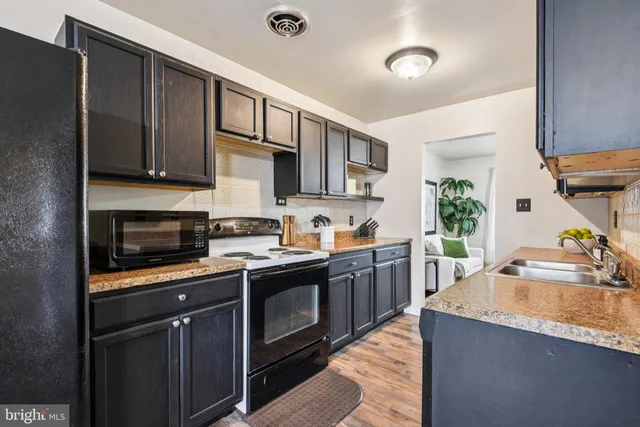 $285,000 | 827 Johahn Drive, Westminster, MD 21158