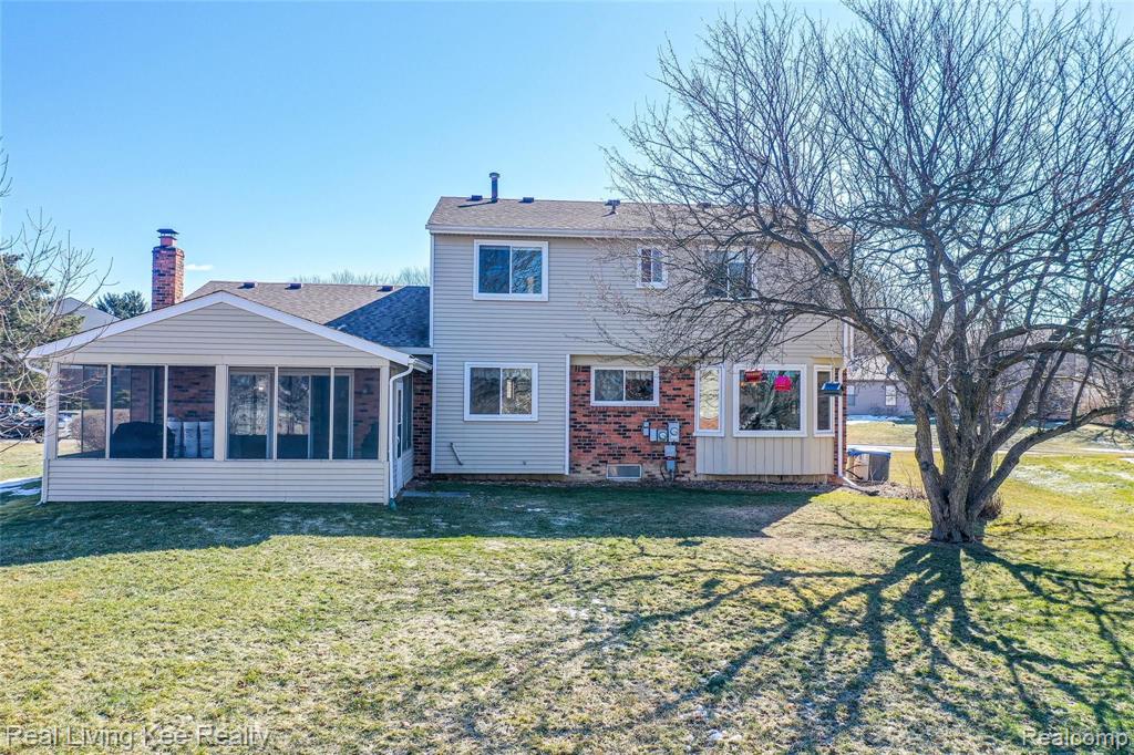 820 Downhill Lane Rochester Hills, MI 48307 - Photo 37 of 43