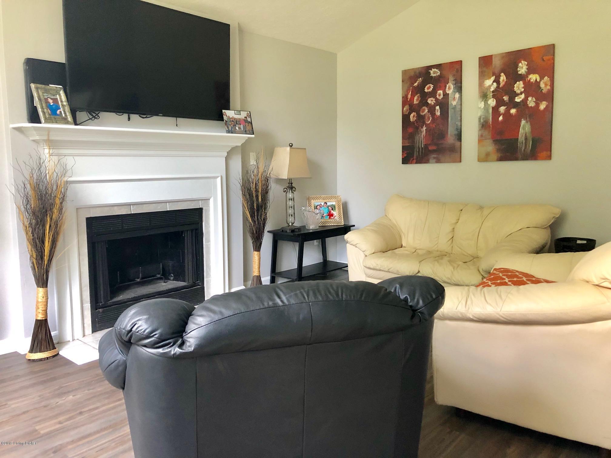9608 Fairground Road Louisville, KY 40291 - Photo 5 of 17 fgr 10
