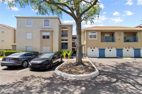 $1,800 | 7330 Westpointe Boulevard, Unit 421, Orlando, FL 32835