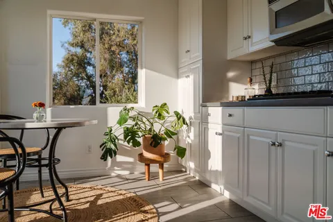 $2,099,000 | 1541 Silverwood Terrace, Los Angeles, CA 90026