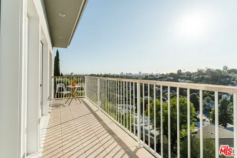 $2,099,000 | 1541 Silverwood Terrace, Los Angeles, CA 90026