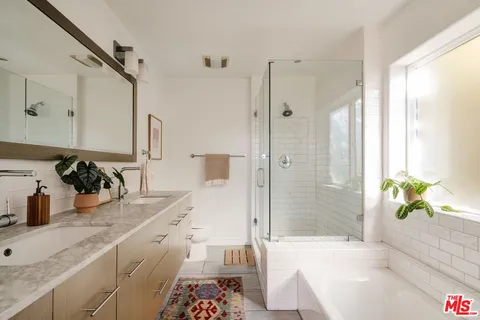 $2,099,000 | 1541 Silverwood Terrace, Los Angeles, CA 90026