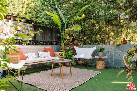 $2,099,000 | 1541 Silverwood Terrace, Los Angeles, CA 90026