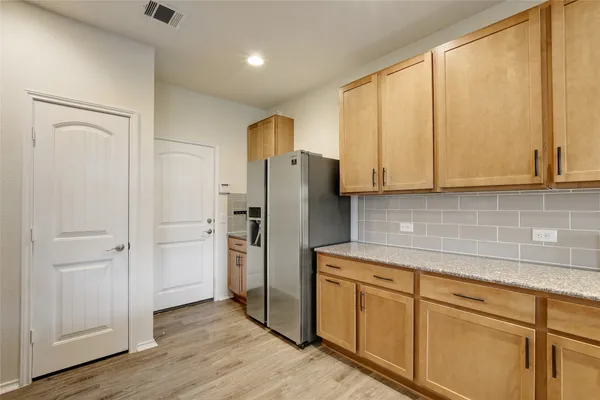 $2,100 | 9017 Norwich Castle, Austin, TX 78747