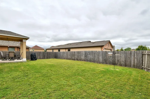 $2,100 | 9017 Norwich Castle, Austin, TX 78747