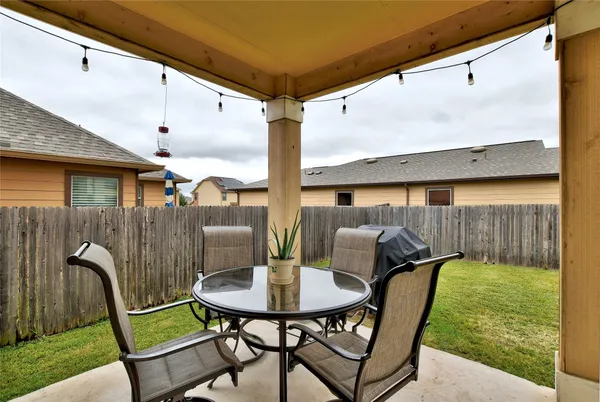 $2,100 | 9017 Norwich Castle, Austin, TX 78747
