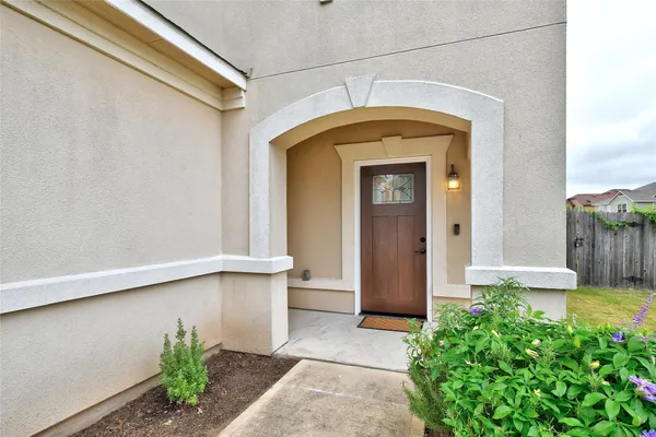 $2,100 | 9017 Norwich Castle, Austin, TX 78747