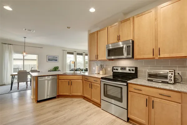 $2,100 | 9017 Norwich Castle, Austin, TX 78747
