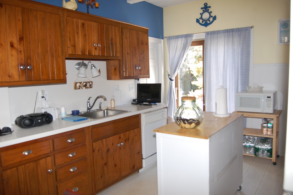 607 Pleasant Street Canton, MA 02021 - Photo 4 of 18 Gallery Image 4