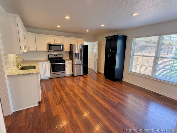 $2,675 | 3124 White Blossom Circle, New Albany, IN 47150