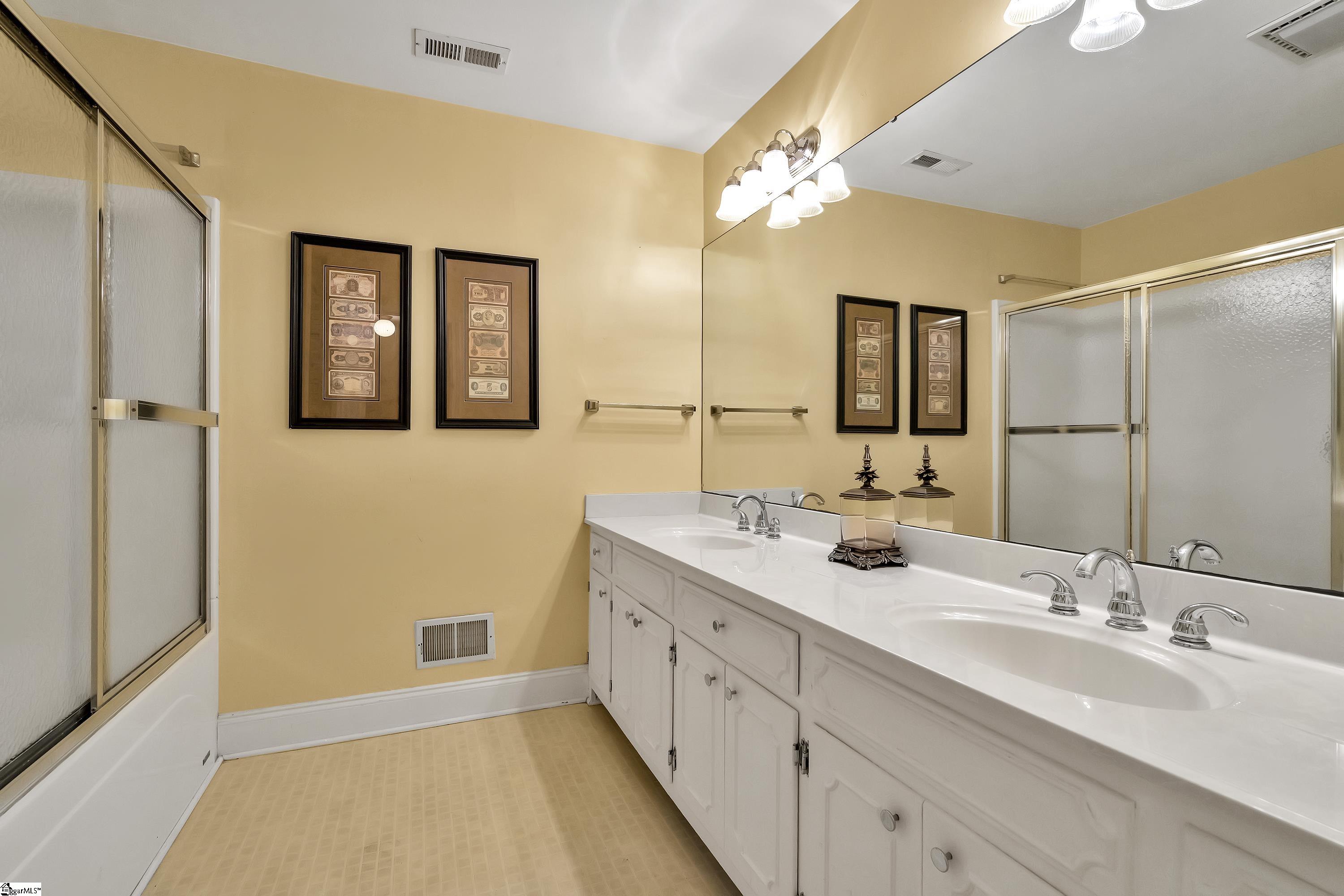 521 Pimlico Road Greenville, SC 29607 - Photo 16 of 21 Gallery Image 16
