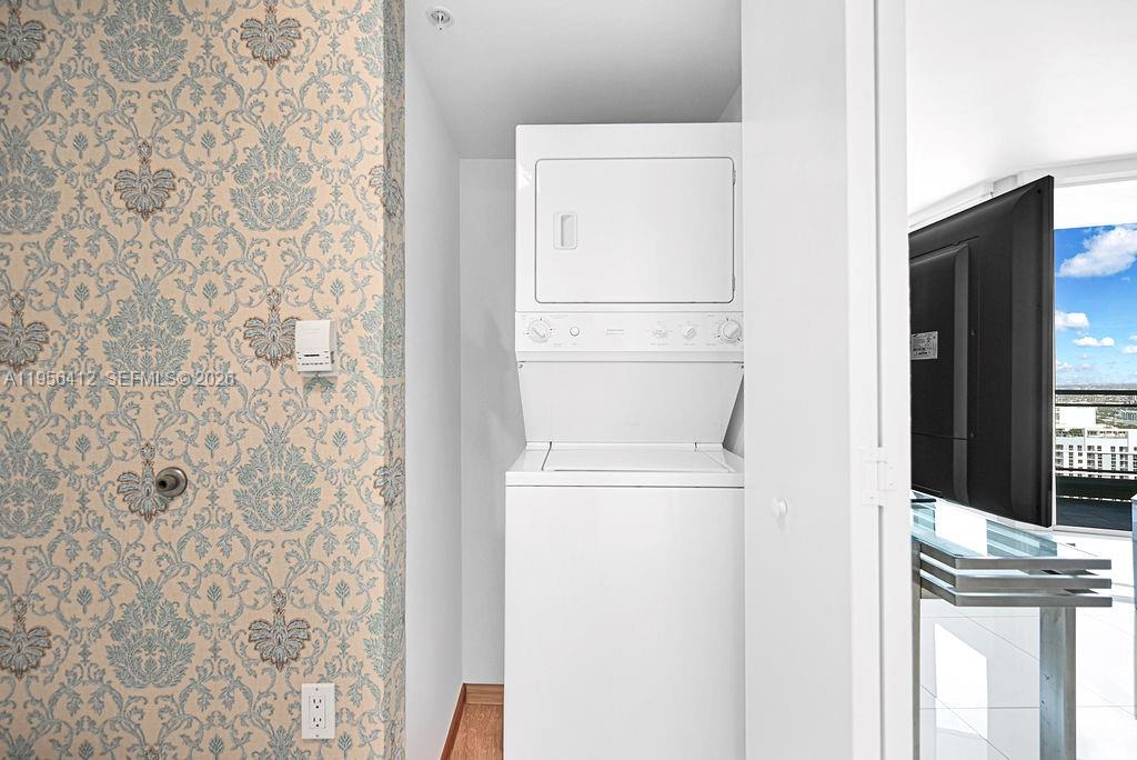 92 Southwest 3rd Street, Unit 4806 Miami, FL 33130 - Photo 11 of 20 Photo 11