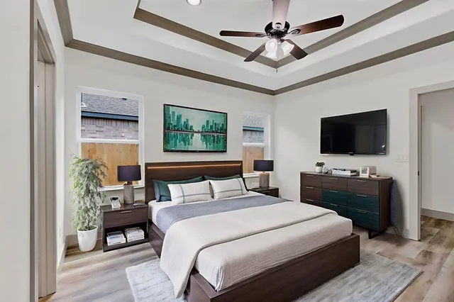 $308,000 | 806 South Sherman Street, Ennis, TX 75119