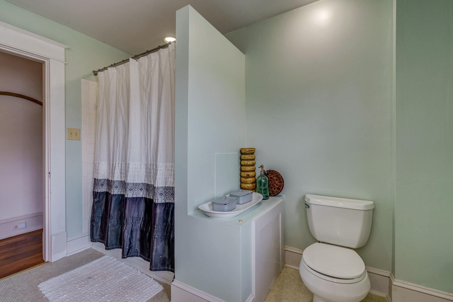 1807 Avon Road Southwest Roanoke, VA 24015 - Photo 14 of 38 014-324751-1807 Avon Road Southwest 014