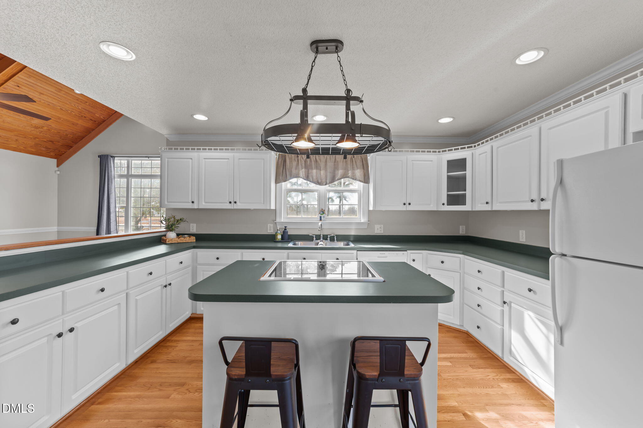 850 Pleasant Hill Church Road Benson, NC 27504 - Photo 11 of 39 30-web-or-mls-VB4A6779