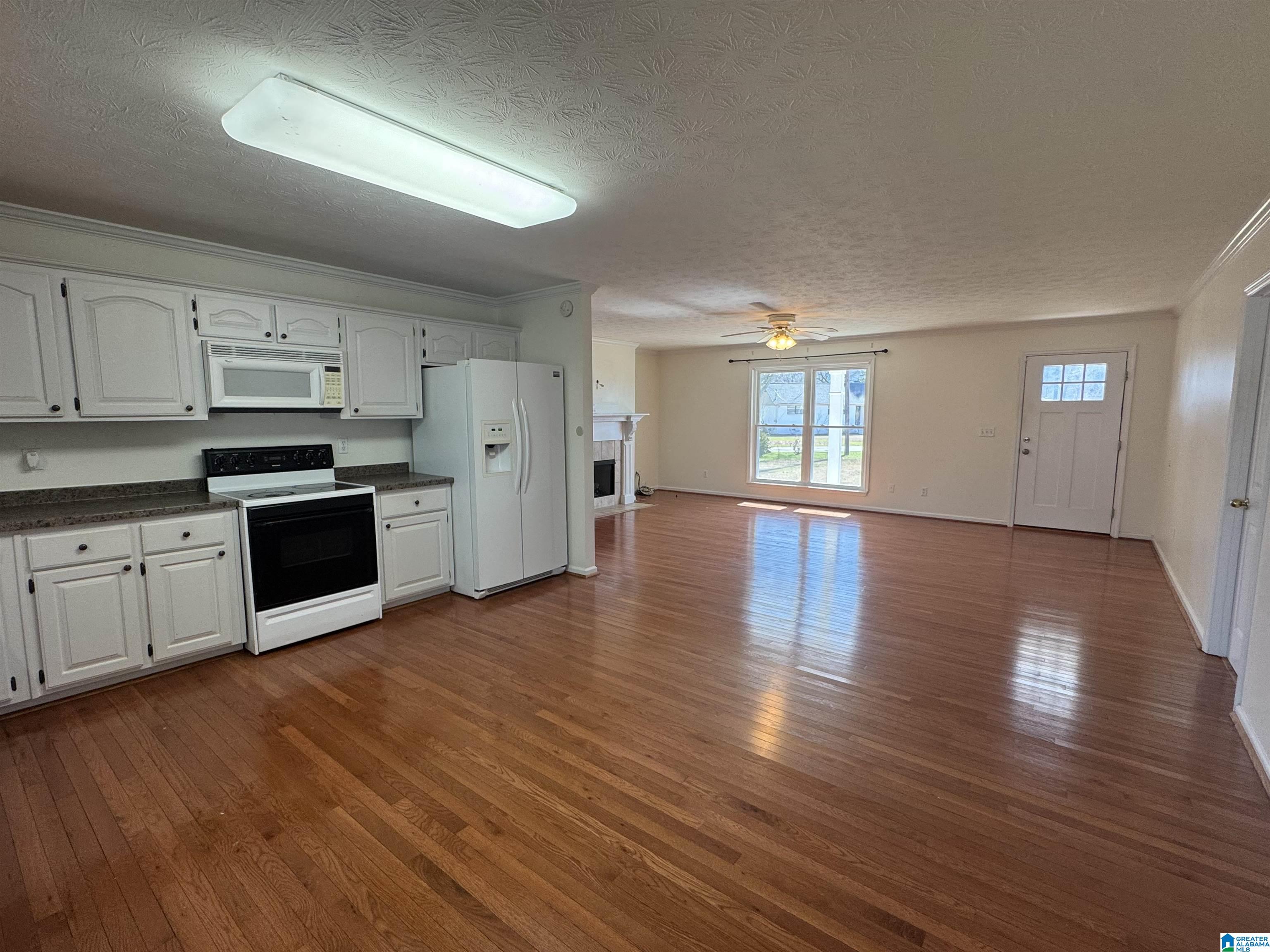 208 Ward Circle Gadsden, AL 35905 - Photo 5 of 31