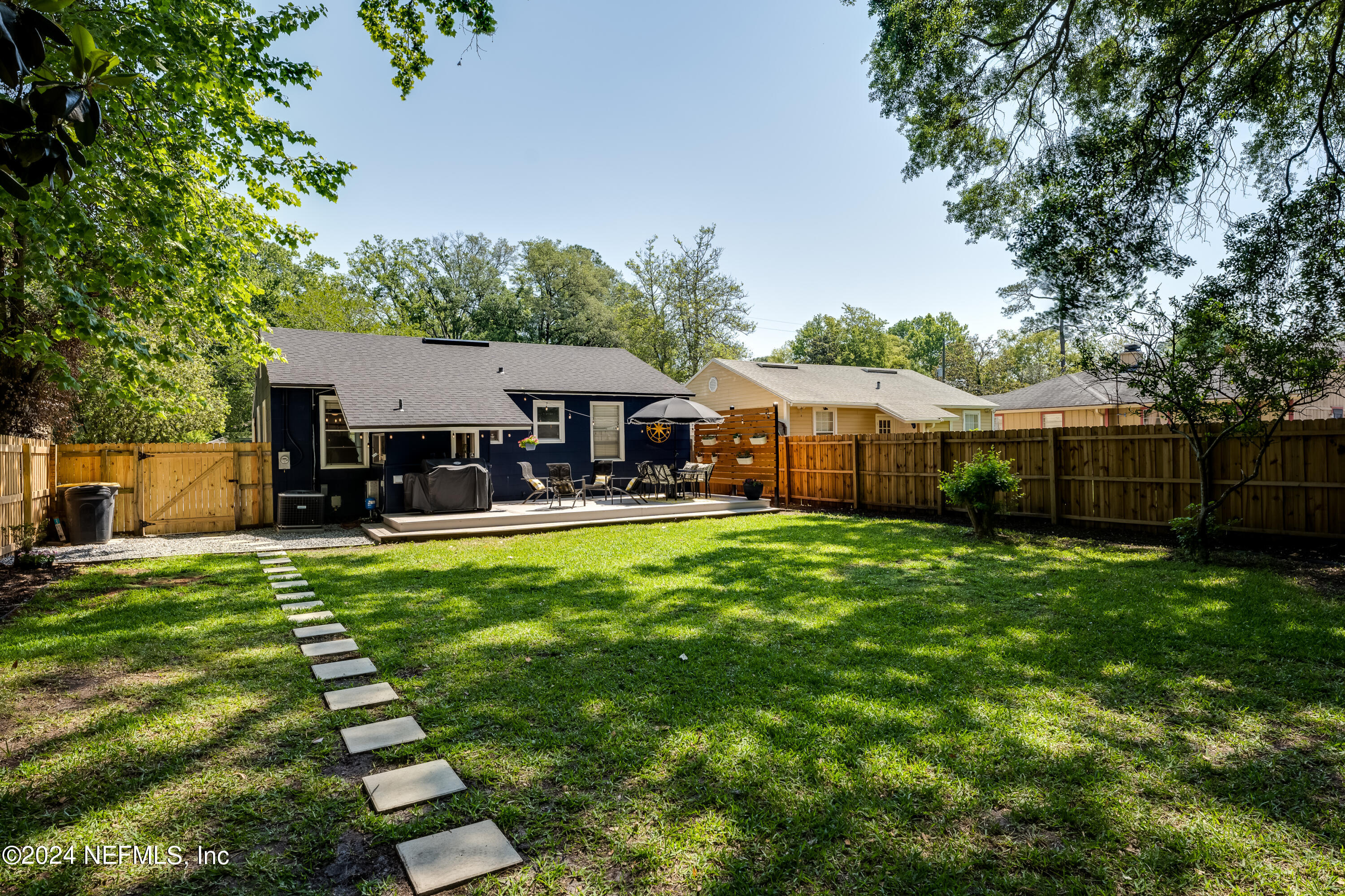 1322 Rensselaer Avenue Jacksonville, FL 32205 - Photo 26 of 37 a view of a house with backyard and sitting area
