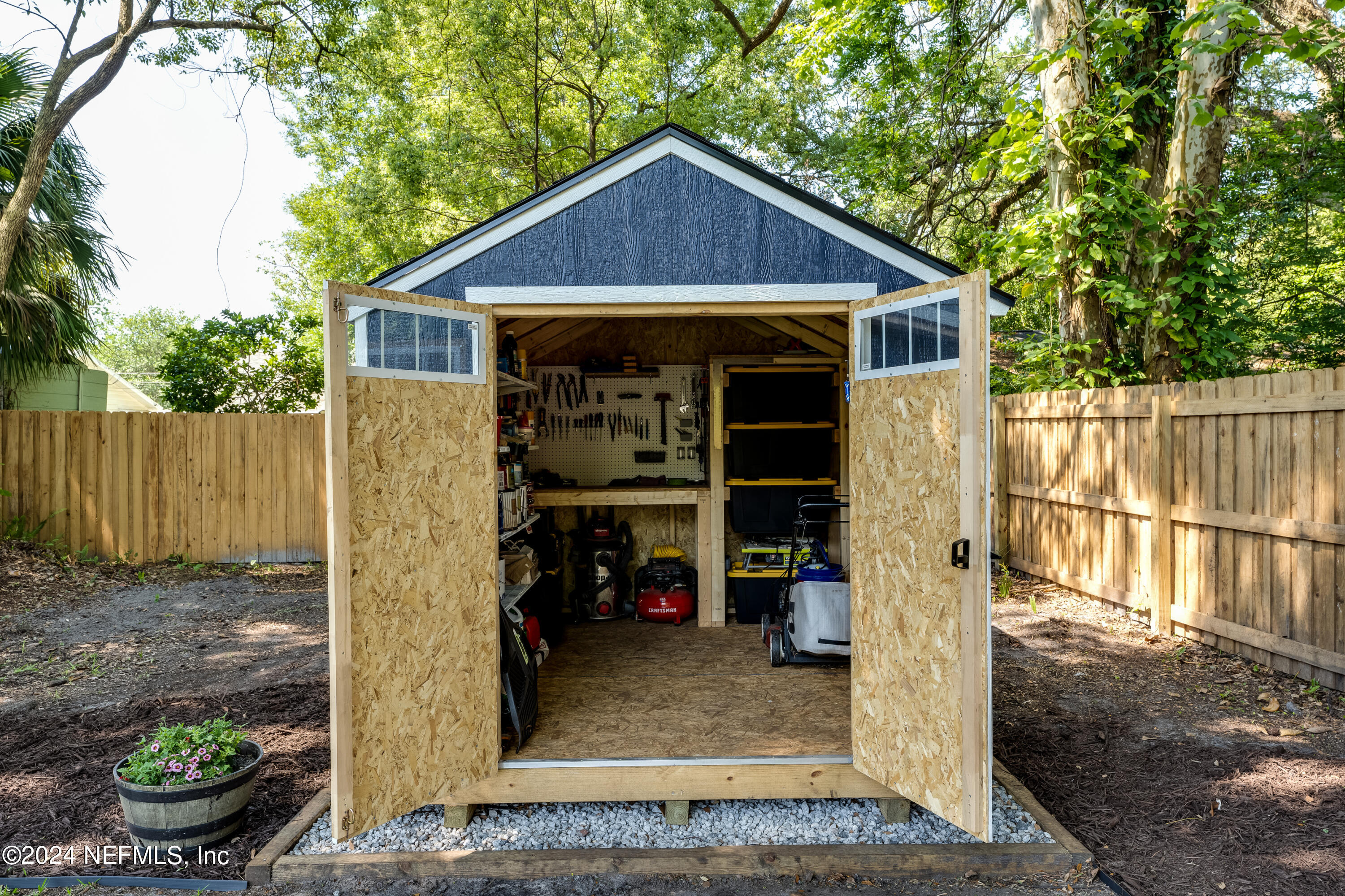 1322 Rensselaer Avenue Jacksonville, FL 32205 - Photo 35 of 37 a front view of a house with garden