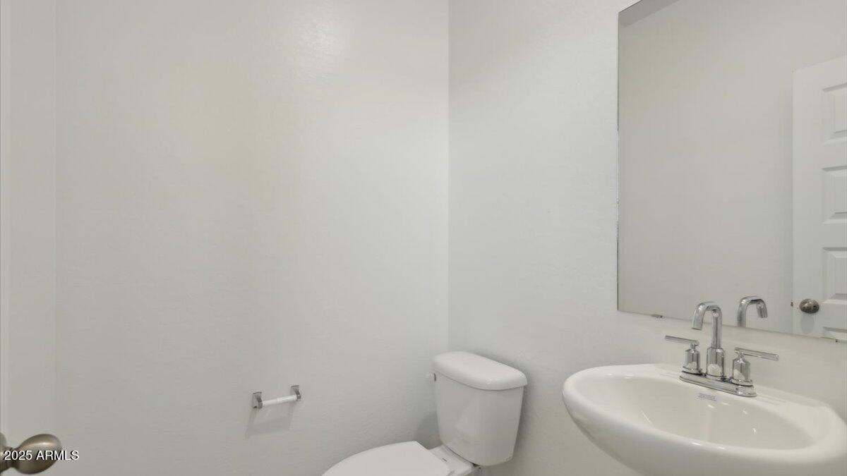 2727 Simone Avenue Apache Junction, AZ 85120 - Photo 14 of 21 Hanna bathroom 5