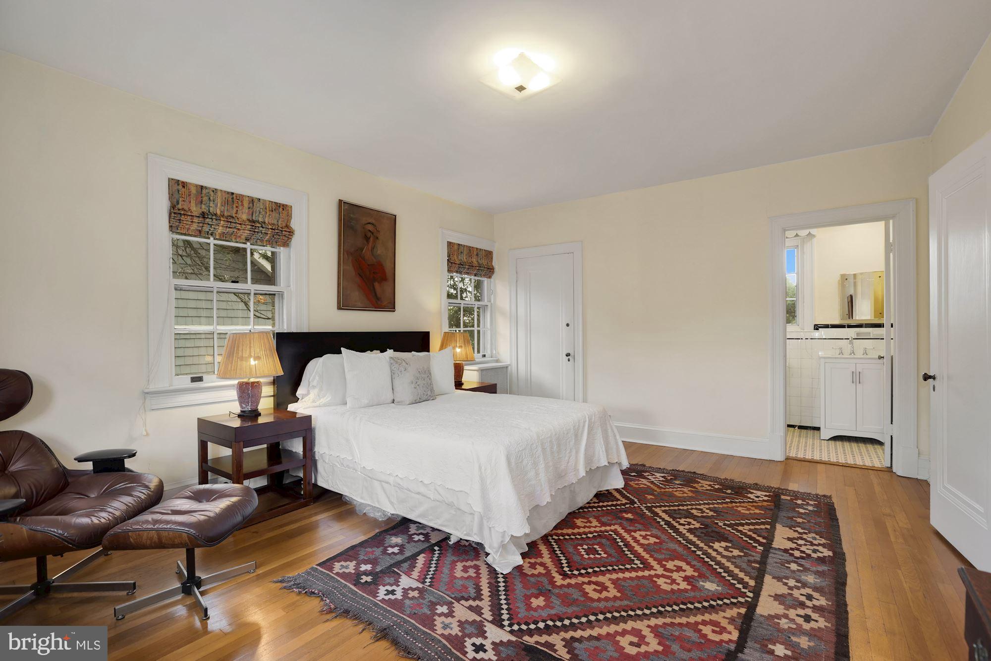 3224 Rittenhouse Street Northwest Washington, DC 20015 - Photo 13 of 30 Owners' suite with updated full bath