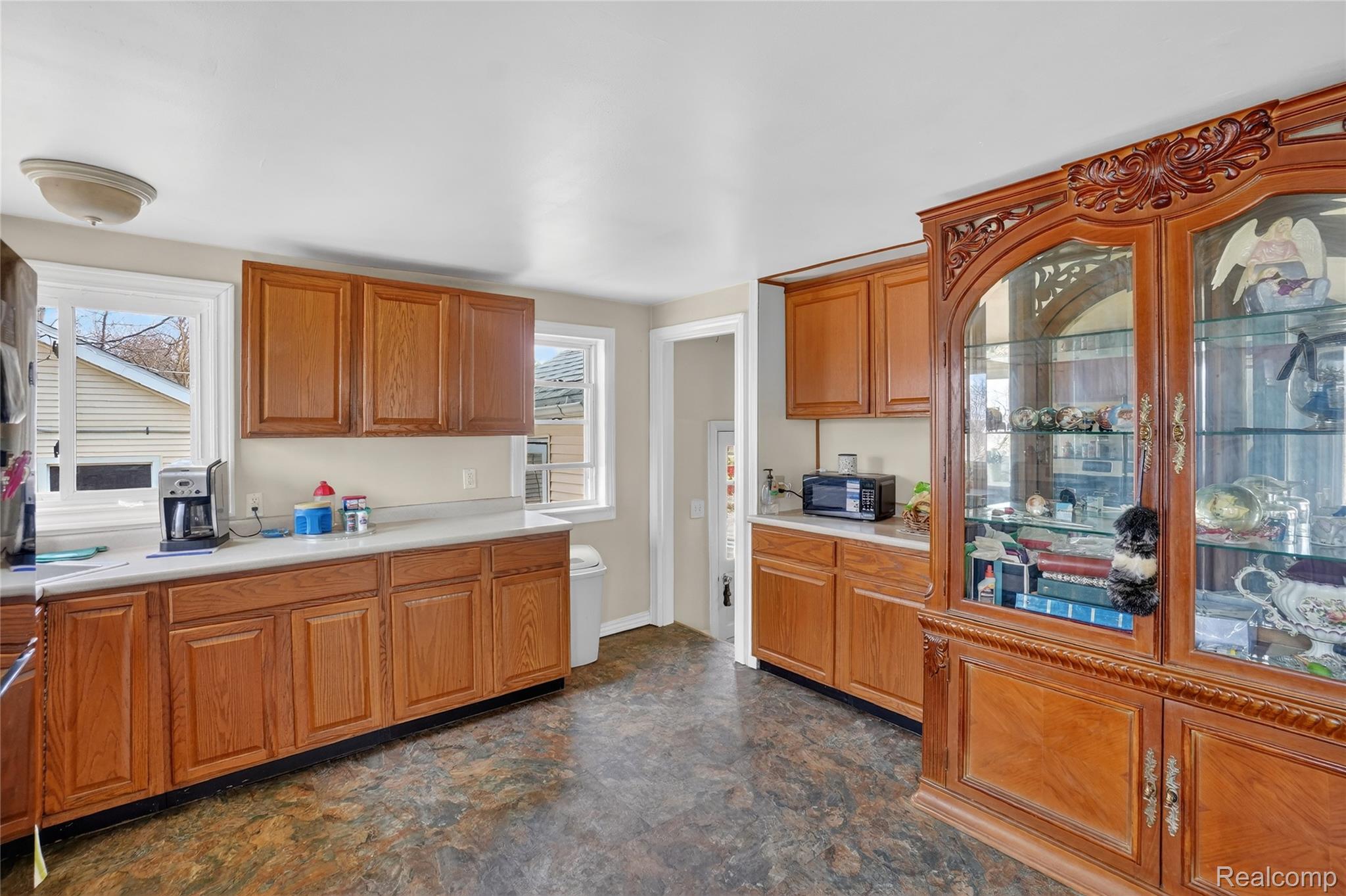 13343 Fenton Road Fenton, MI 48430 - Photo 27 of 45 16-13343-Fenton-Rd-Fenton-MI-48430-WindowStill.jpg