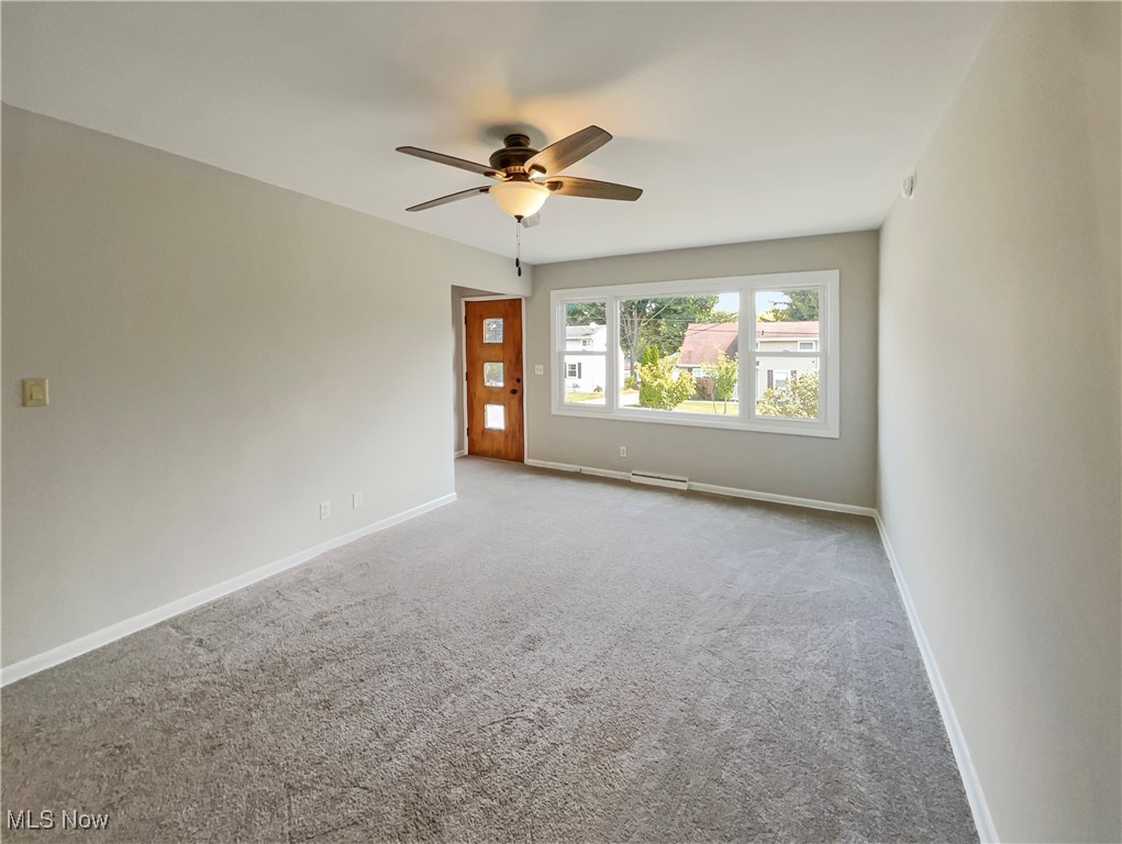 386 Rutland Street Akron, OH 44305 - Photo 3 of 22 Gallery Image 3