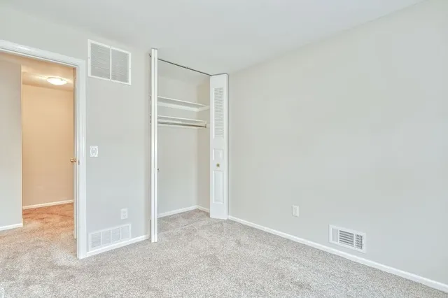 $169,900 | 26 Arrowhead Way South, Perinton, NY 14450