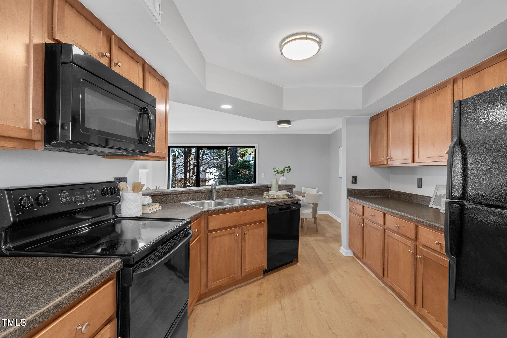 7706 Falcon Rest Circle Raleigh, NC 27615 - Photo 11 of 27 7706_Falcon_Rest_Cir_Raleigh_NC_27615_US