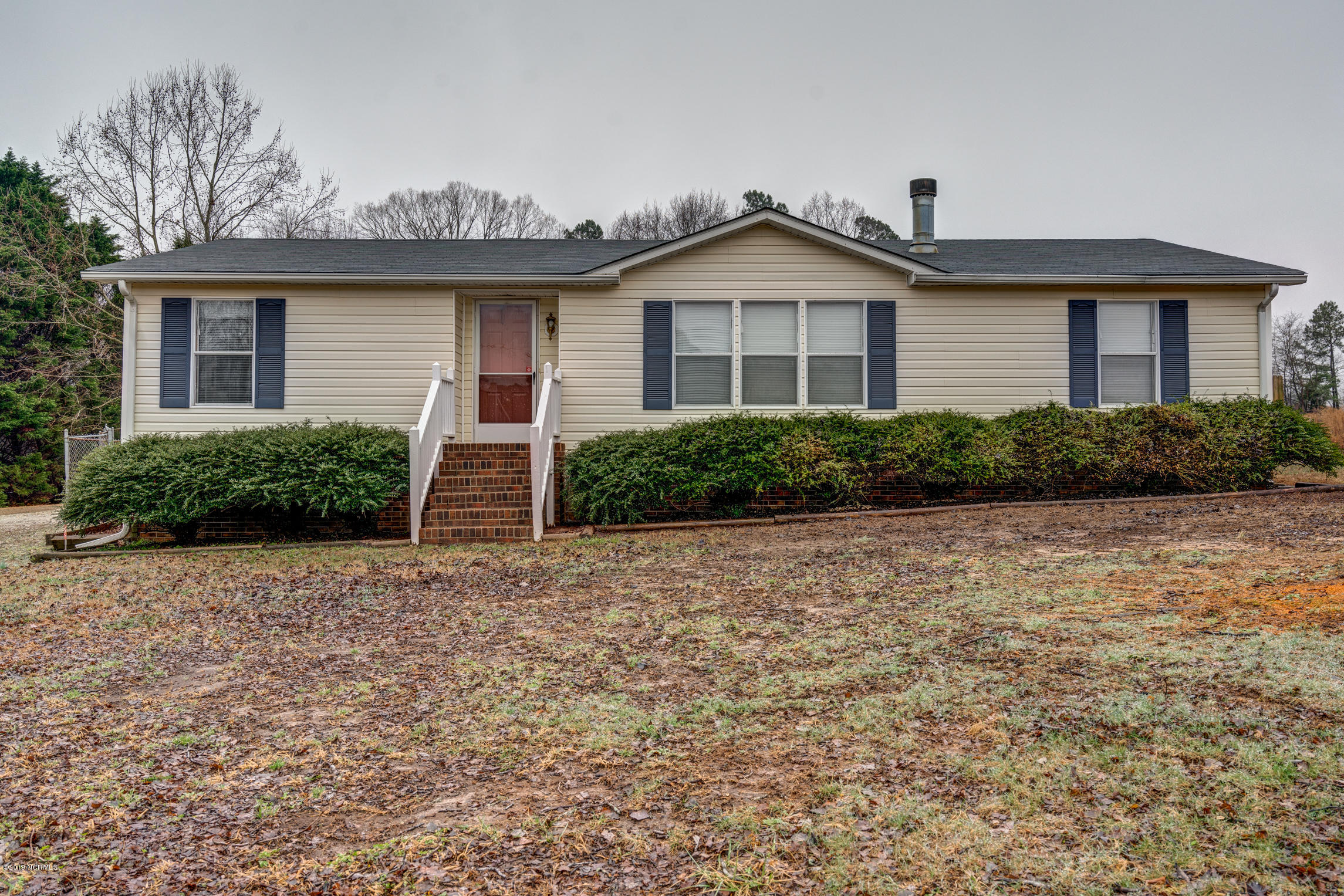 6171 Finch Road Bailey, NC 27807 - Photo 2 of 32 002-6171FinchRd-Bailey-NC-27804-full