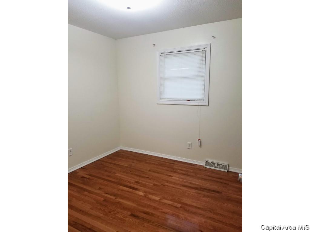 2073 Hastings Road Springfield, IL 62702 - Photo 12 of 22