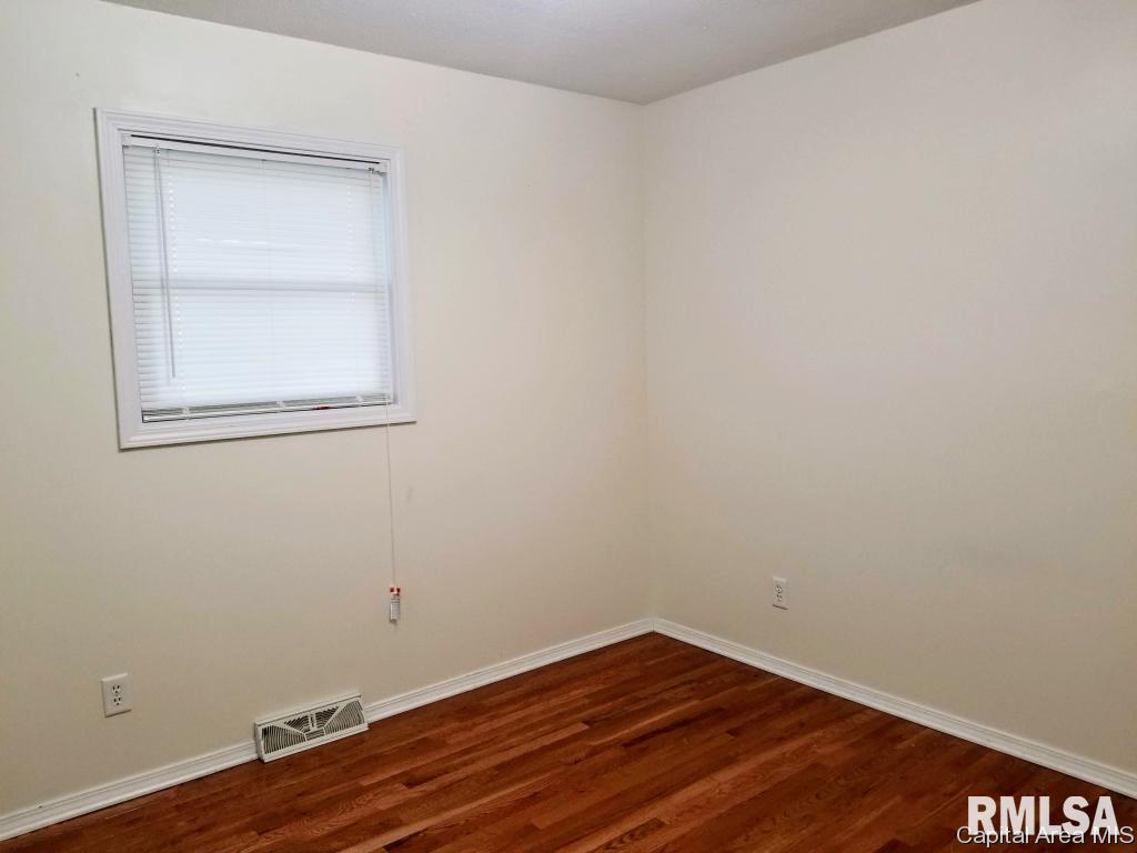 2073 Hastings Road Springfield, IL 62702 - Photo 14 of 22