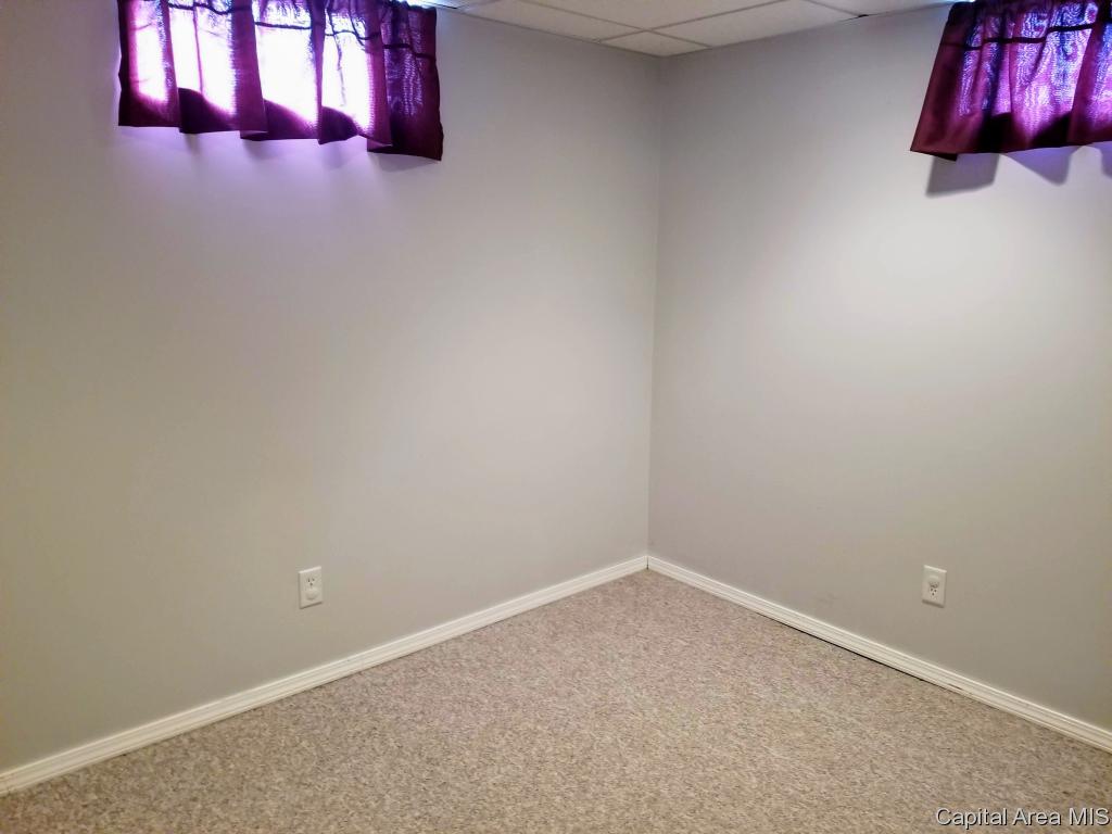 2073 Hastings Road Springfield, IL 62702 - Photo 16 of 22