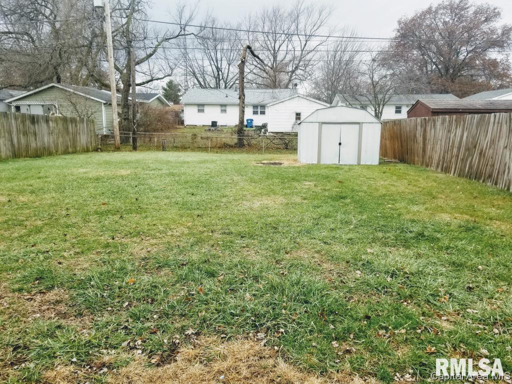 2073 Hastings Road Springfield, IL 62702 - Photo 4 of 22