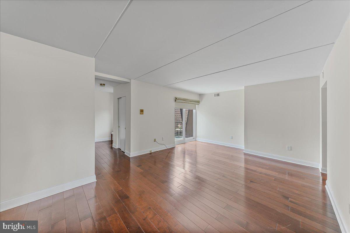 100 Rutgers Avenue, Unit 9 Swarthmore, PA 19081 - Photo 4 of 22 Foyer area leading to living area