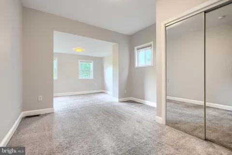 $2,150 | 2917 Clifton Avenue, Baltimore, MD 21216