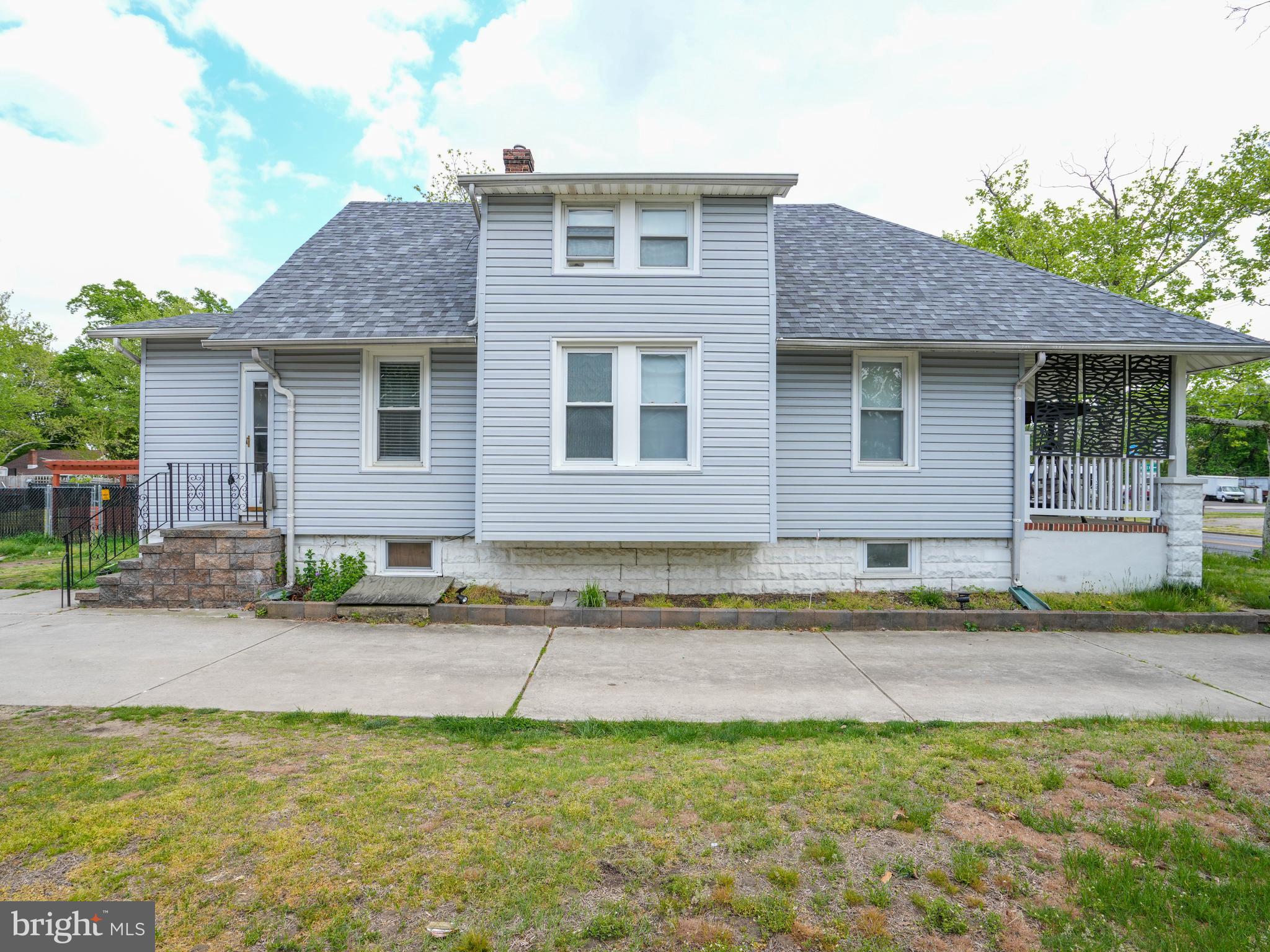 708 Public Road Palmyra, NJ 08065 - Photo 3 of 49